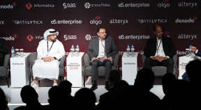 speaker addressing audience at ai smart data event